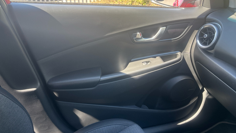 Hyundai KONA 100kW SE Connect 39kWh 5dr Auto Electric Hatchback